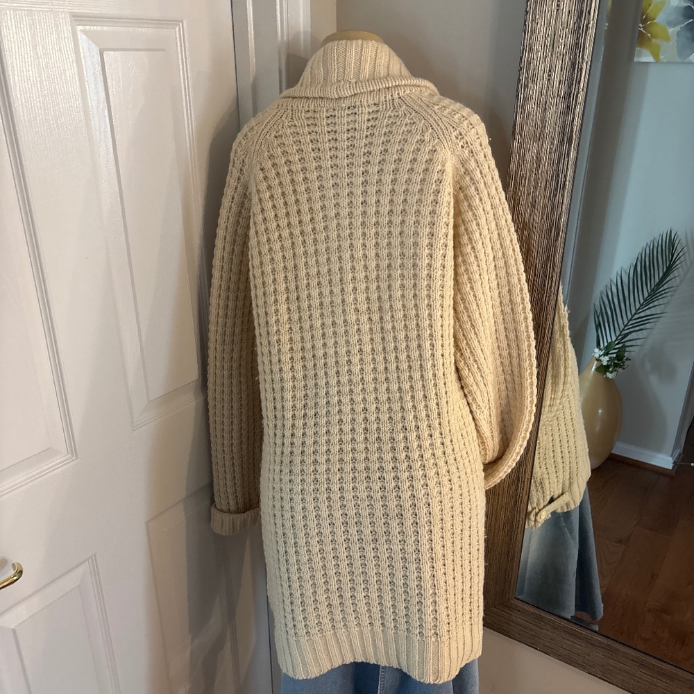 Neiman Marcus Cream Double-Breasted Cardigan - Picture 4 of 7